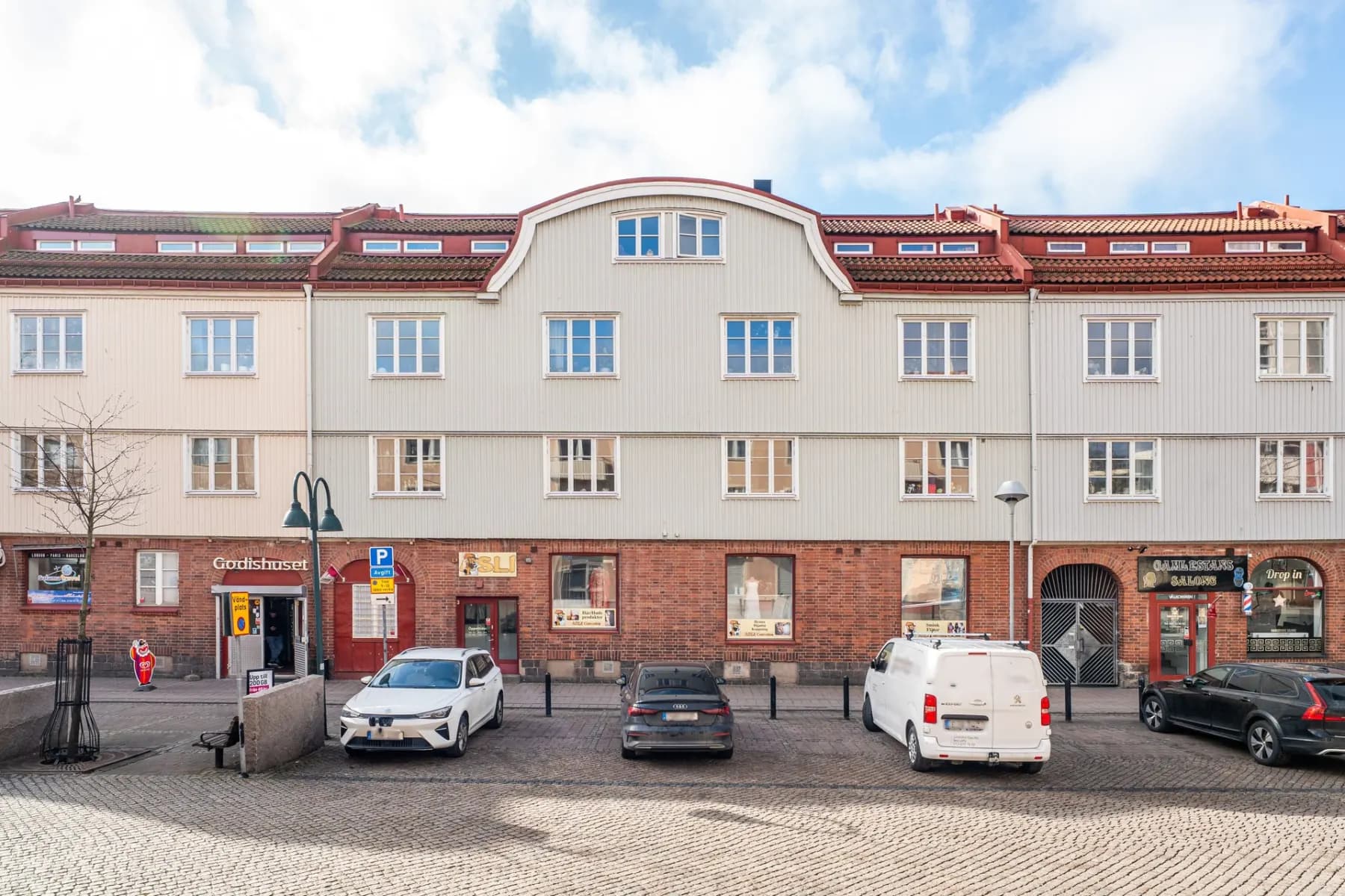 Artillerigatan 16B