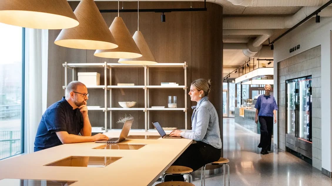Kontor med egen balkong – bild 3