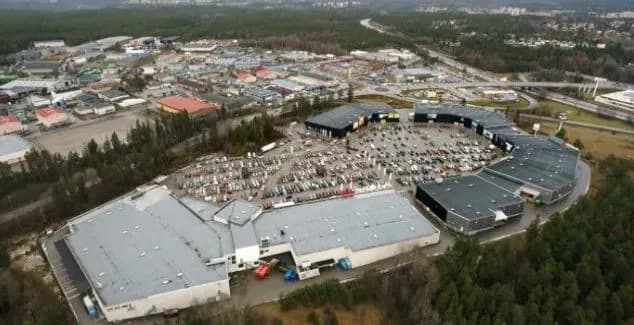 Truckvägen 2, Skogås – 1696 m² – bild 2