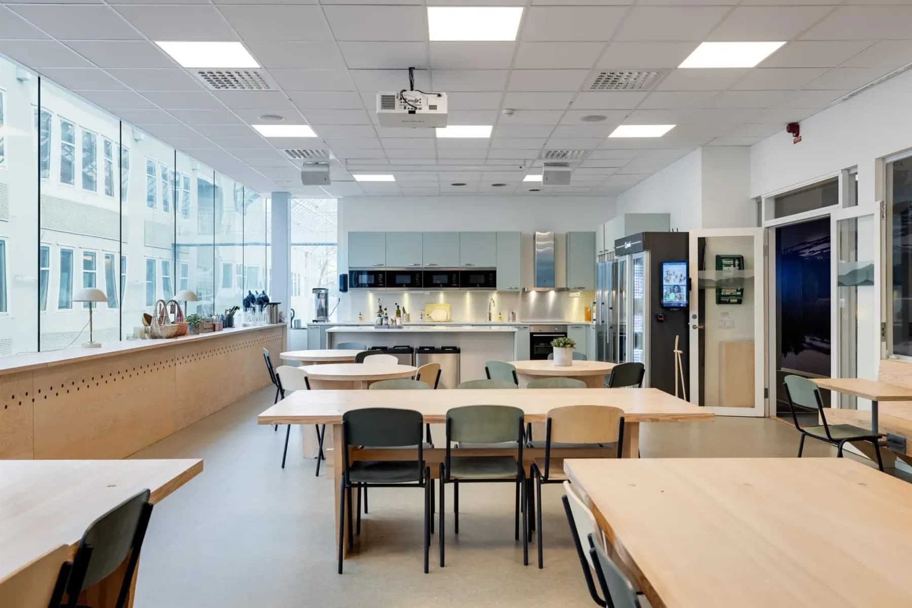Gustavslundsvägen 141, Stockholm – 1 560 m²