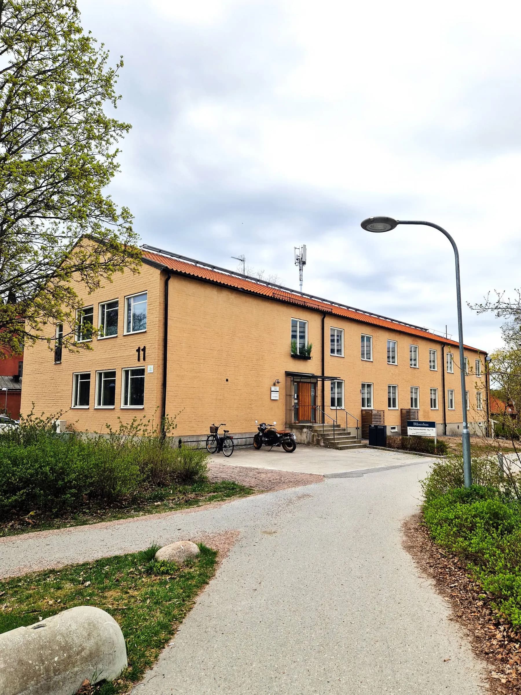 Dag Hammarskjölds väg 11