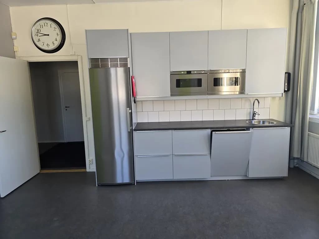 Praktiskt kontor – bild 2