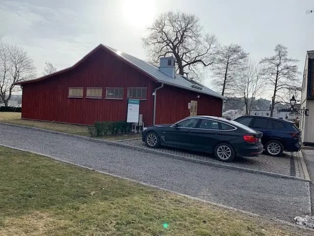 Hufvudsta gård - Bussgaraget – bild 3