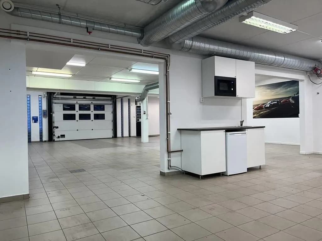 Kontor i Täby kyrkby, Täby, bild 3