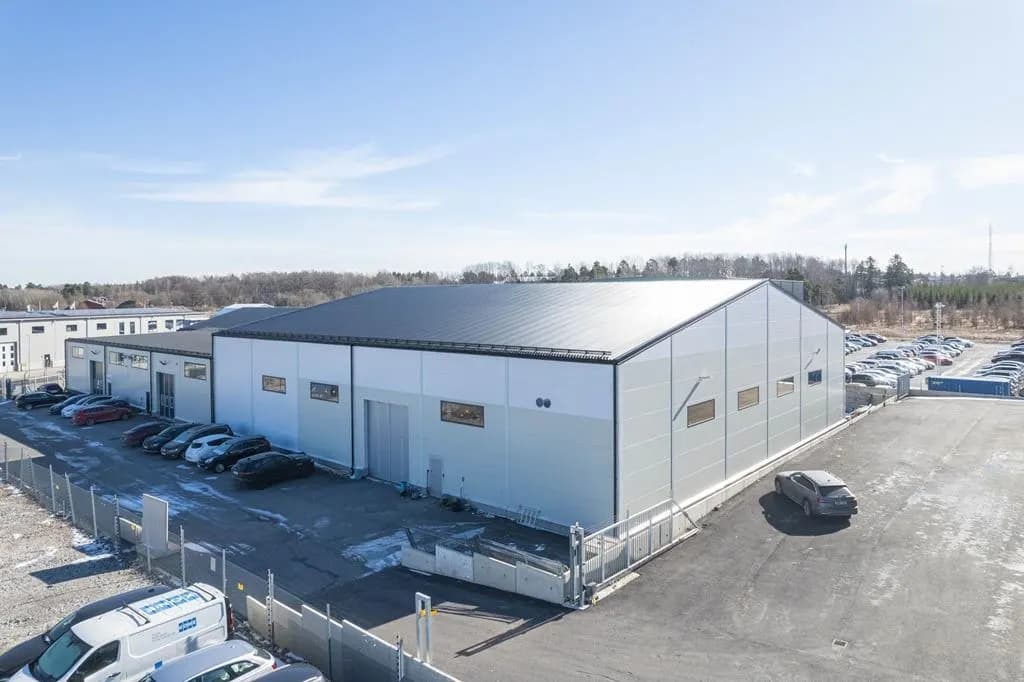 Symmetrivägen 19, Kungsängen – 1395 m² – bild 2