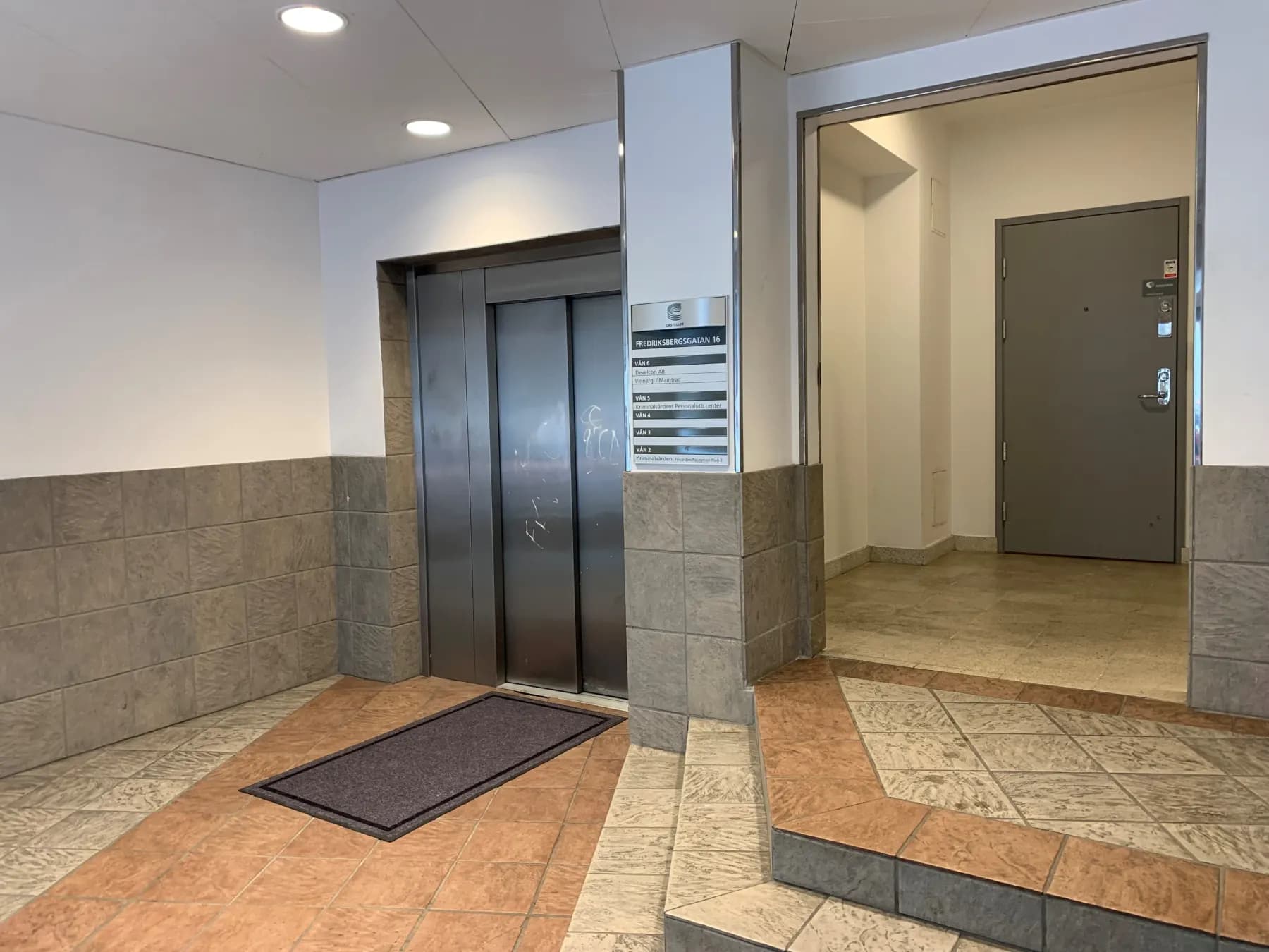 Fredriksbergsgatan 16, 260 kvm – bild 2