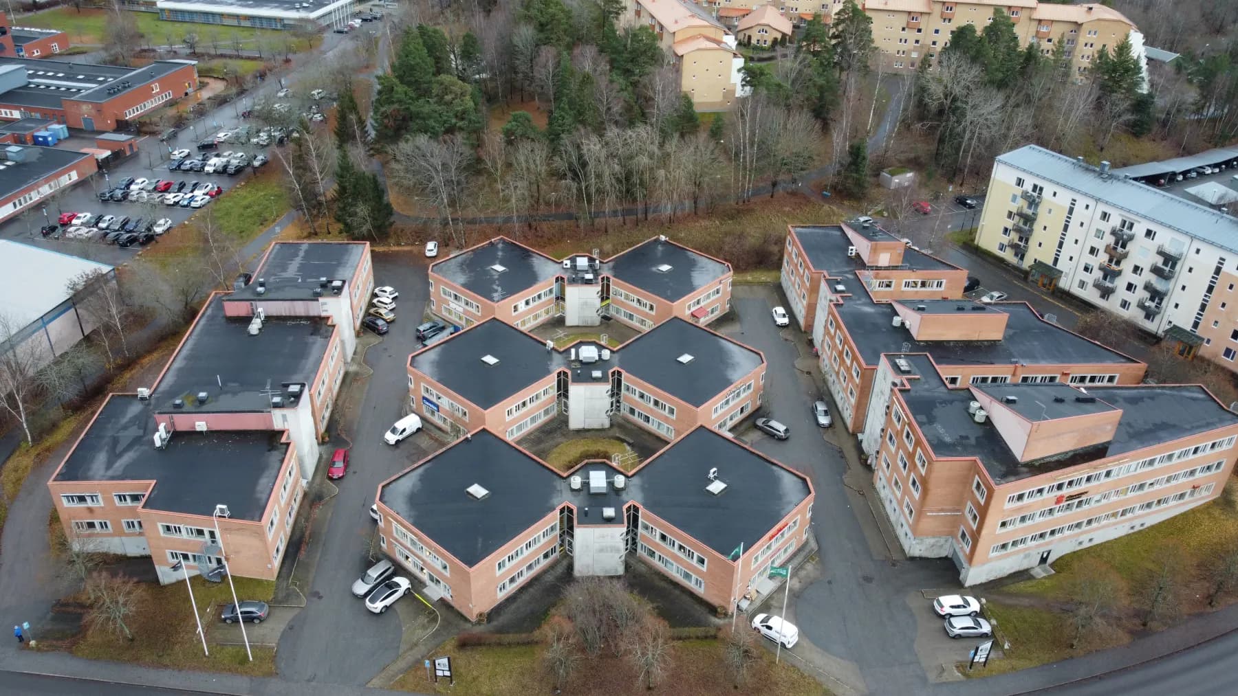 Djupdalsvägen 20-22, Sollentuna – 10-15 m²