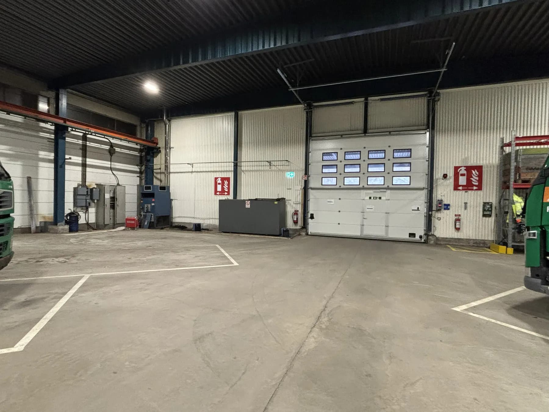 Flexibel industrifastighet med lager, travers och kontor! – bild 2