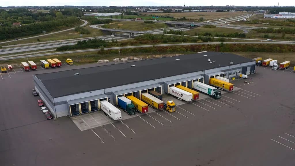 Lager och logistikfastighet på Stora Bernstorp – bild 2