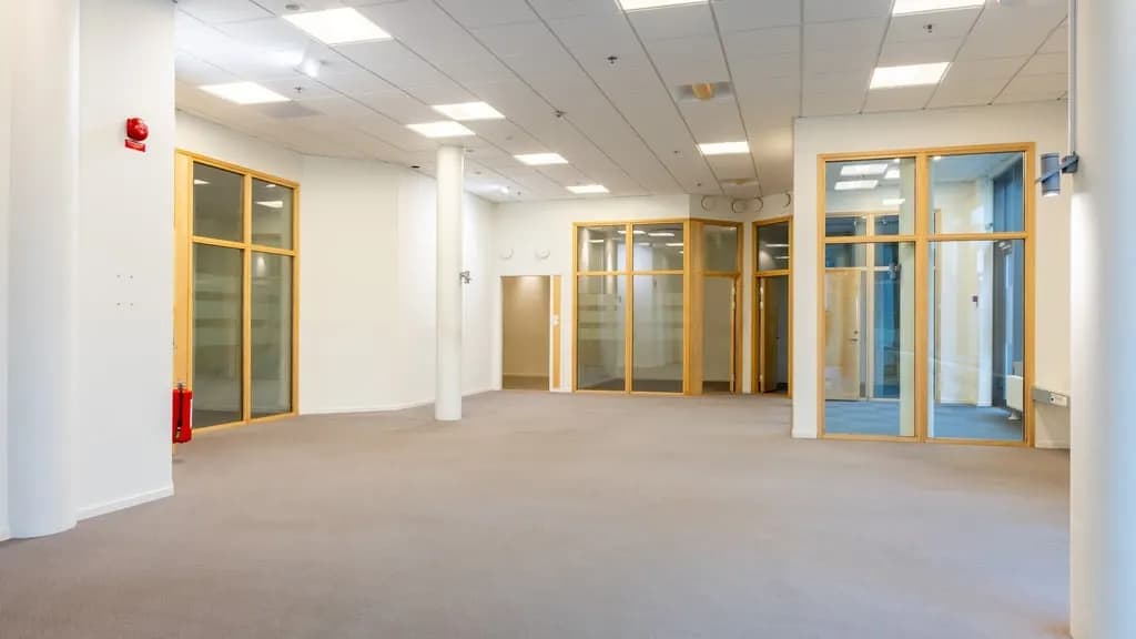 Fin lokal i markplan med flera möjligheter – bild 2