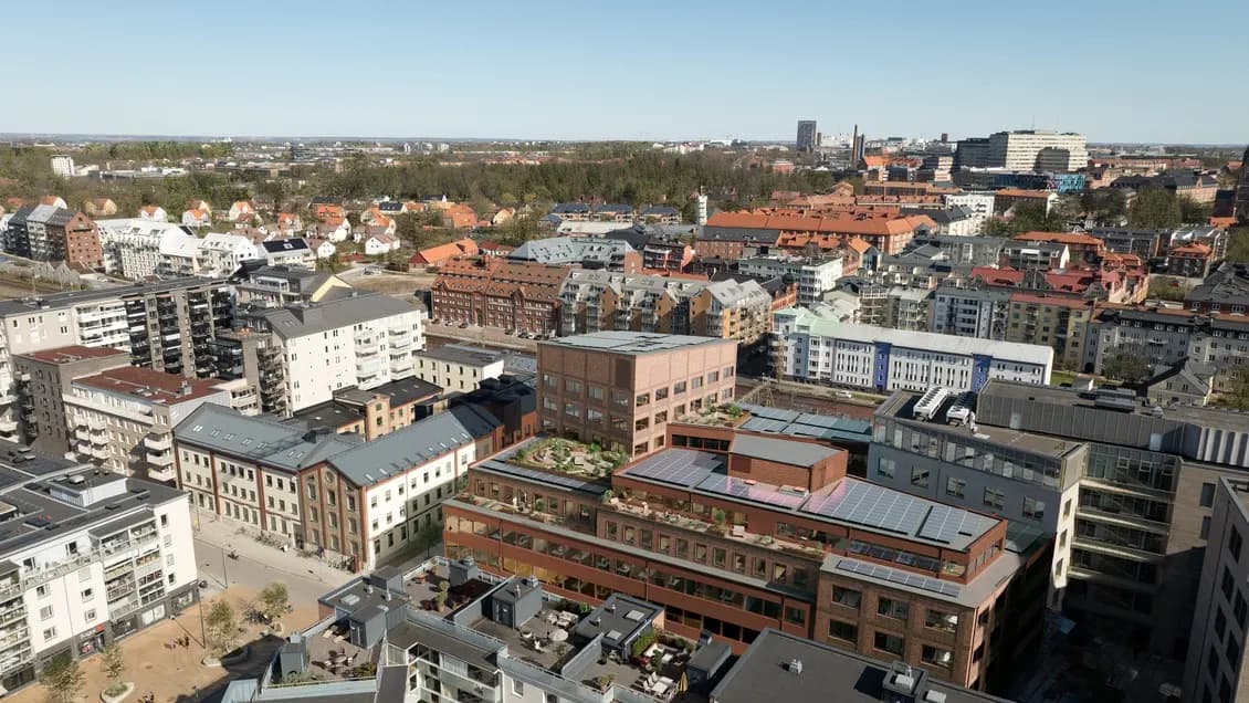 Attraktiv lokal med tillgång till två utemiljöer – bild 2