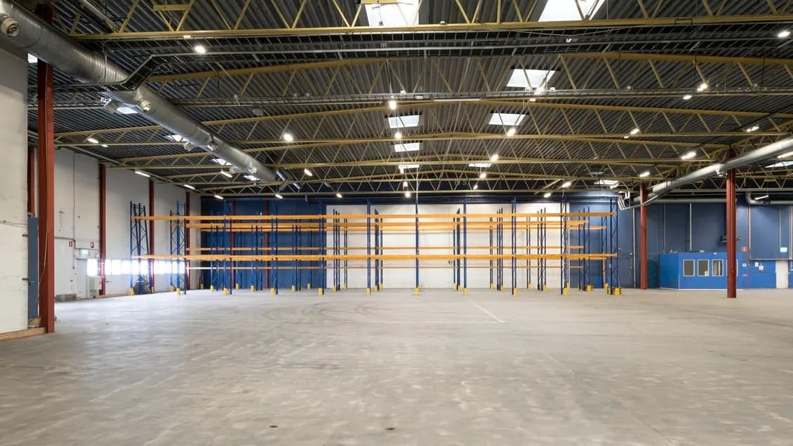 Rymlig lagerlokal med flexibla möjligheter i Arlöv – bild 2