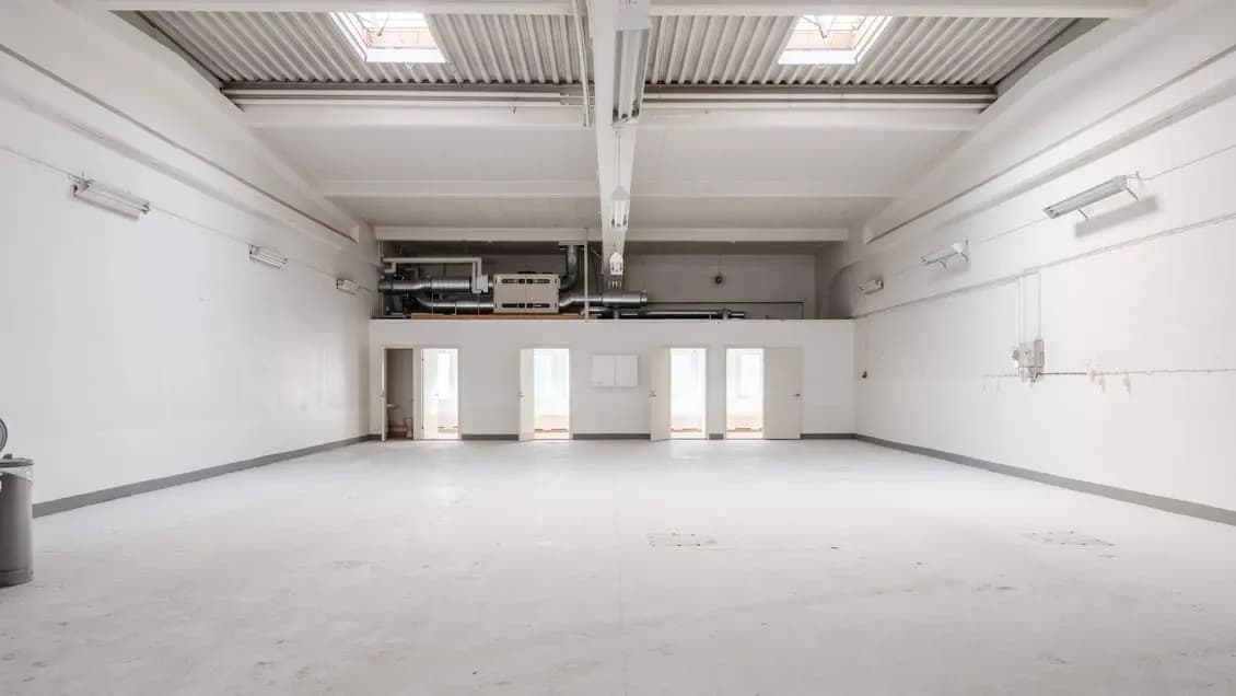 Lagerlokal med tre markportar i Kirseberg – bild 2