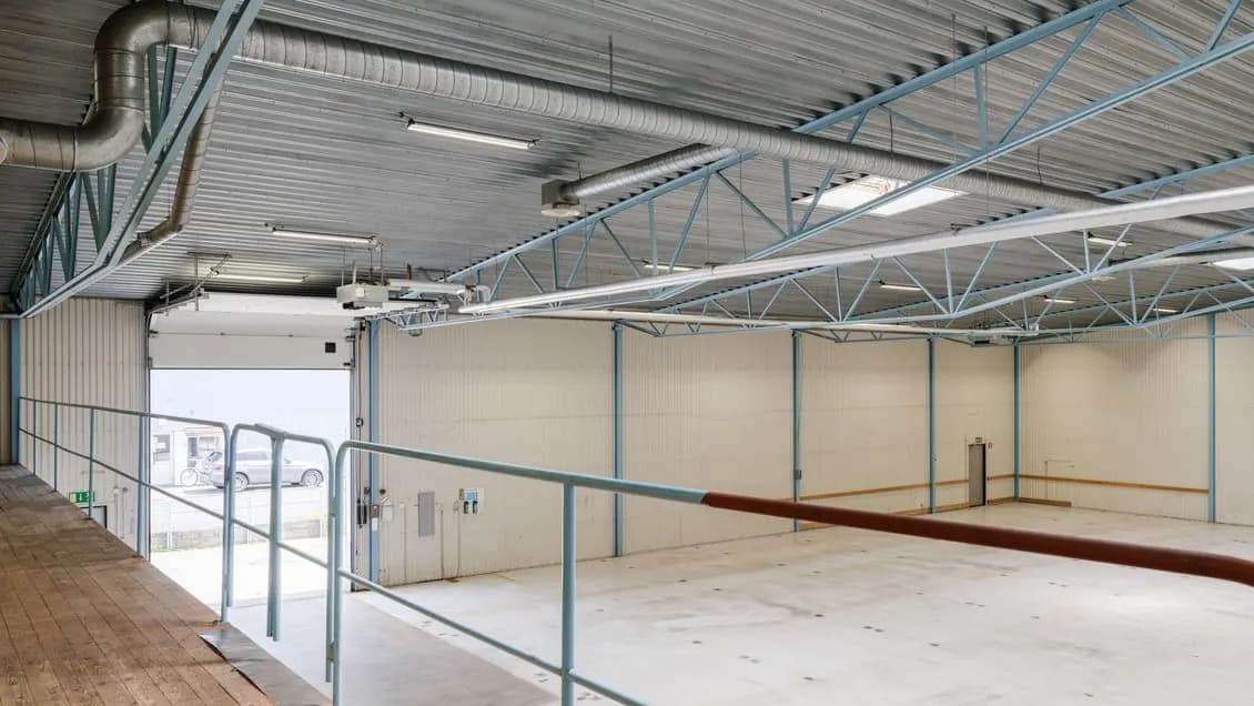Mycket fräscht lager och kontor på Limhamn – bild 2