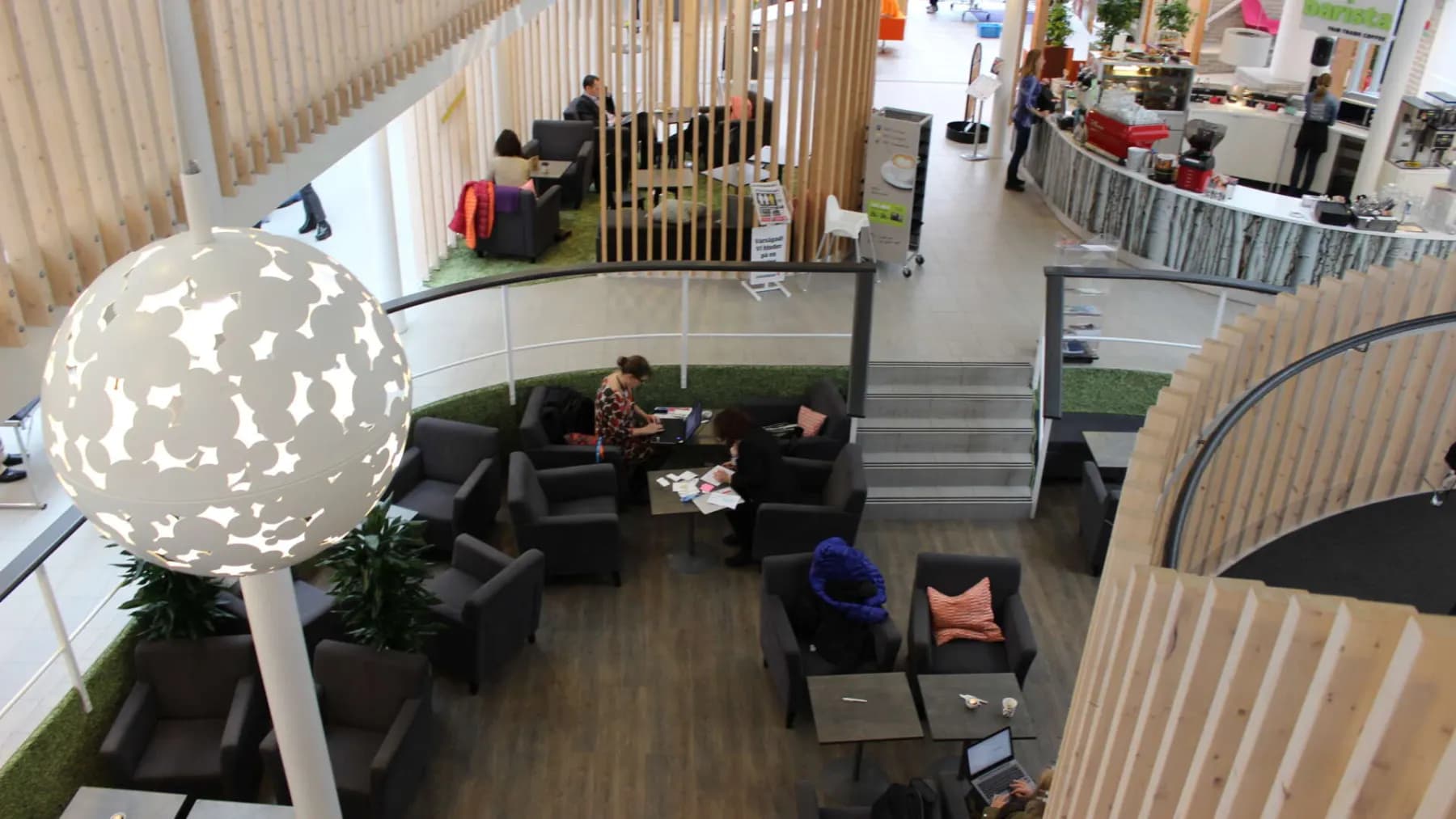 Kontorshotell i fantastiskt innovationshus – bild 2