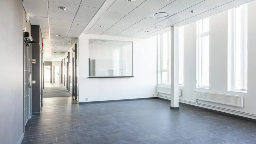 Fint kontor på ett stationsnära drömläge i Hyllie – bild 2