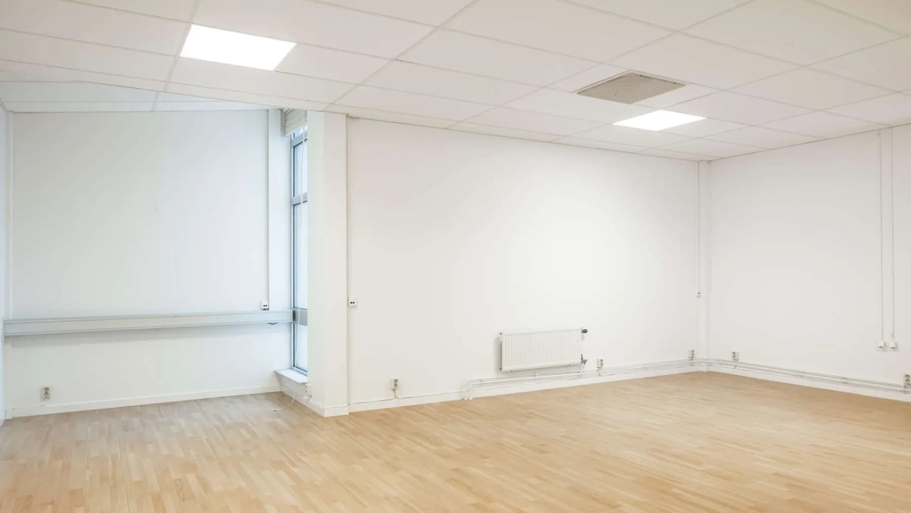 Mindre kontor på oslagbart pendlingsläge i Fosie – bild 2