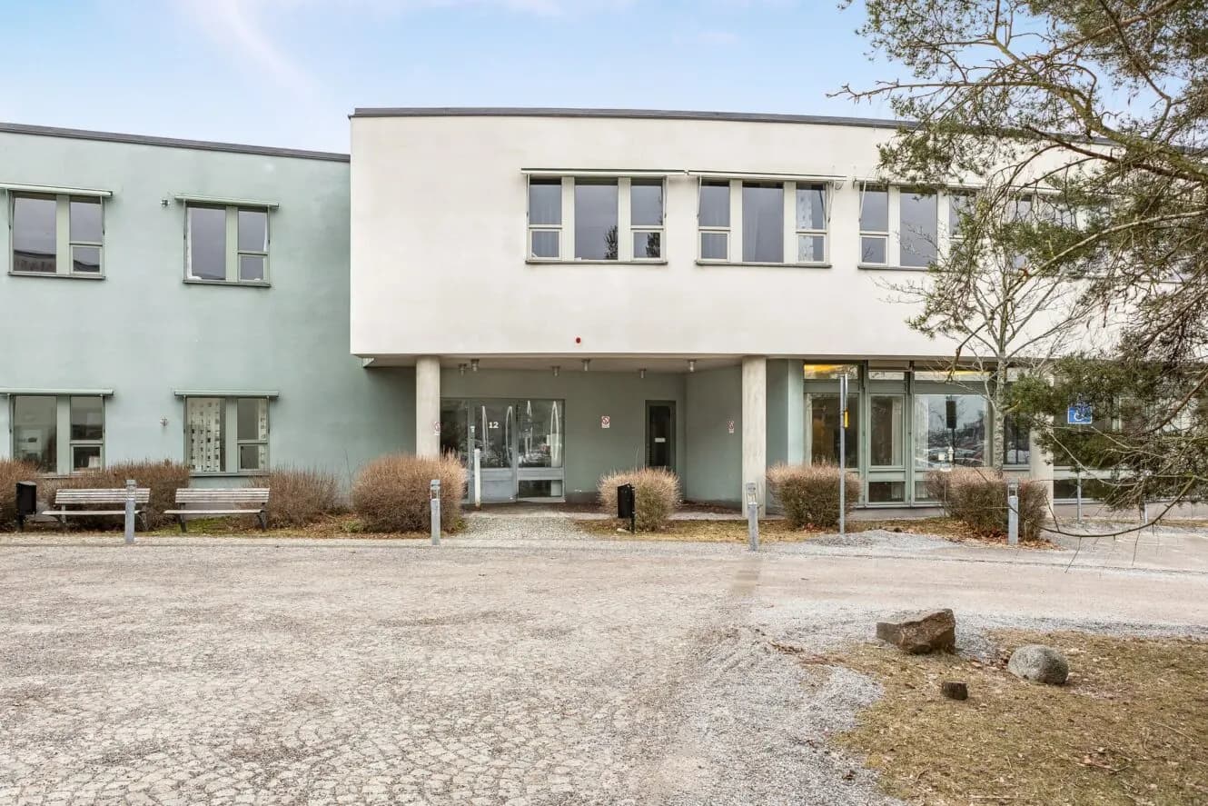 Elektronikhöjden 14, Järfälla – 482-1 688 m²