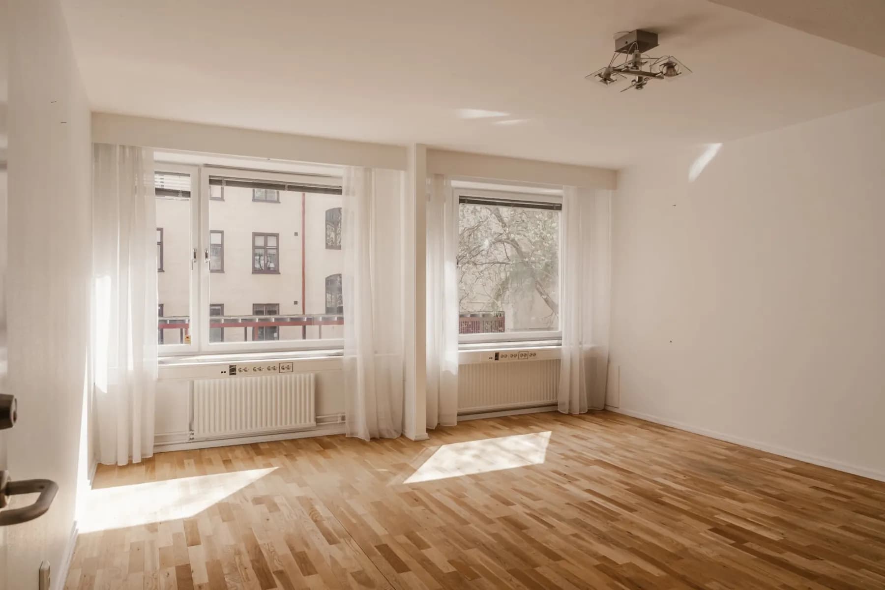 Kontor 180 m² på Artillerigatan 24 i Stockholm – bild 2