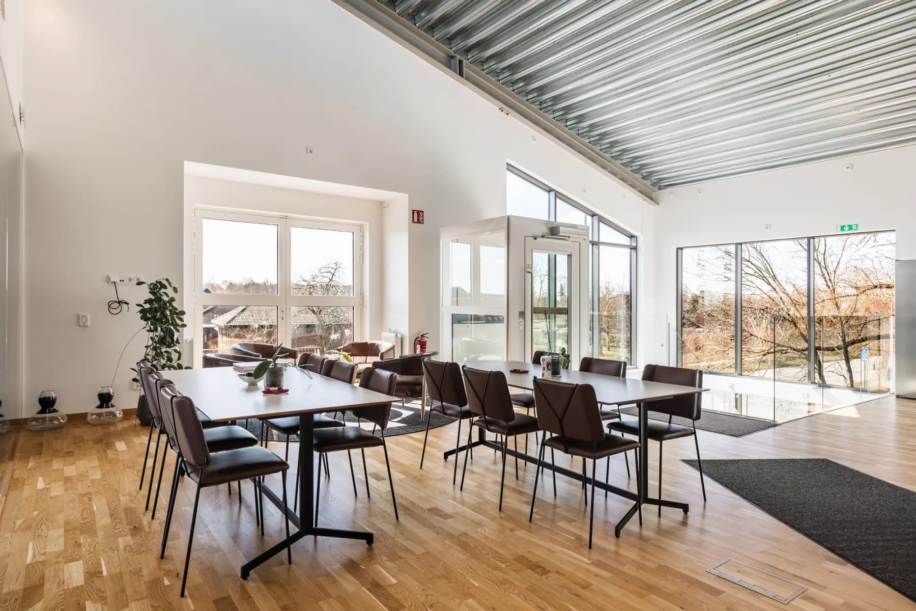 Industri 1 470 m² på Järnvägsgatan 91 i Staffanstorp