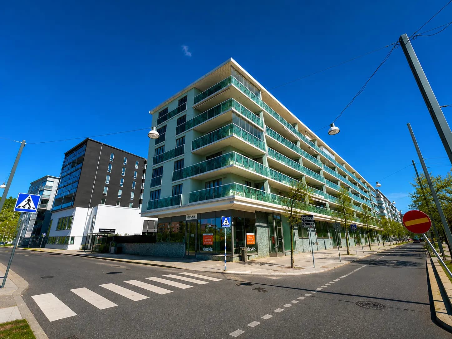 Attraktiv lokal i hörnläge med bra synlighet i Sjöstan