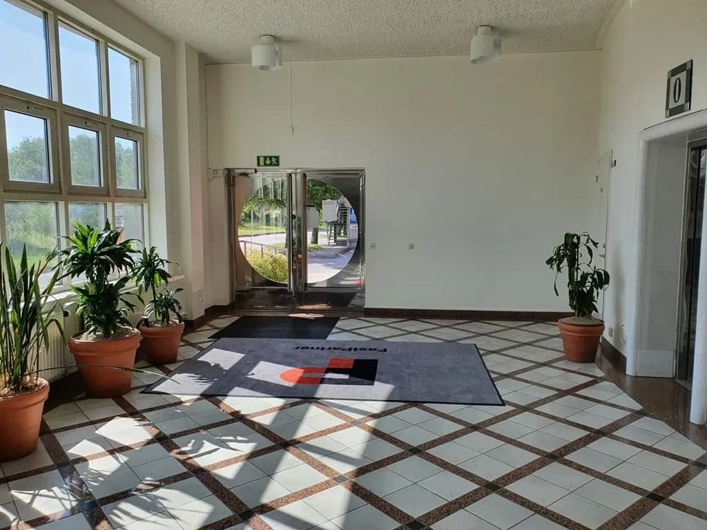 Johanneslundsvägen 6, Upplands Väsby – 274 m²