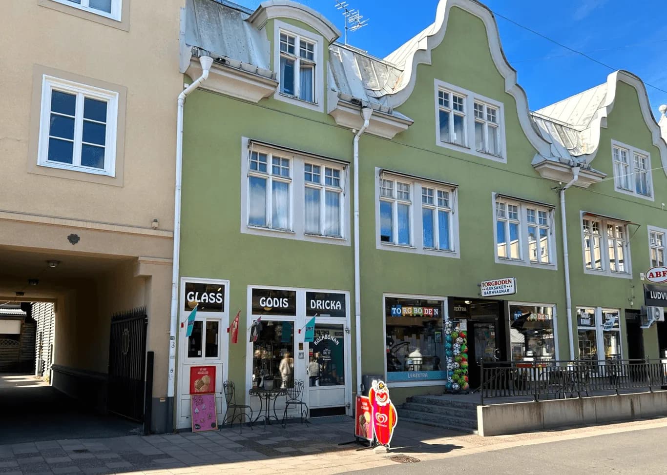 Västra Stationsgatan 8