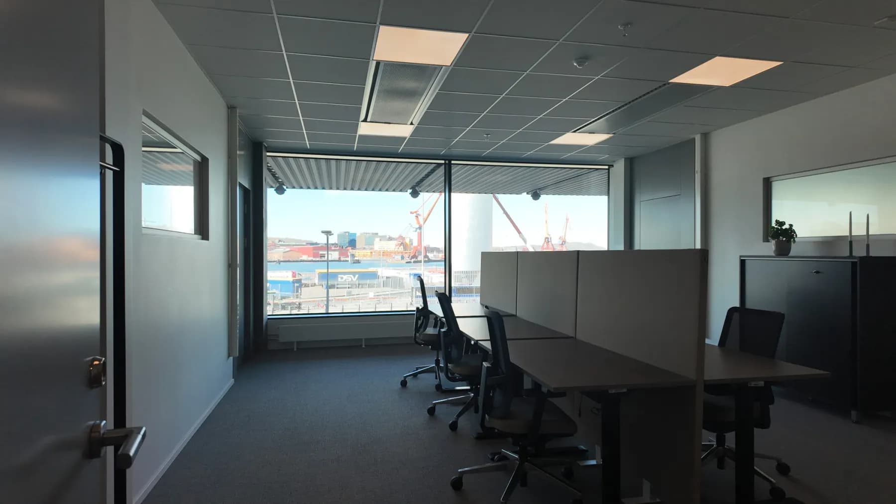 Flexibla kontorslösningar i inspirerande coworkingmiljö – bild 2