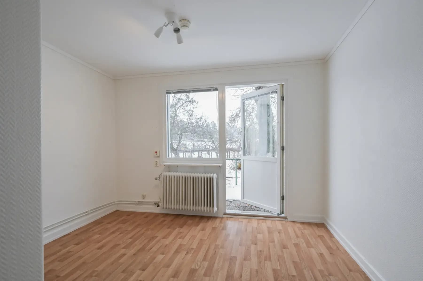 Boende med upp till 21 rum och gemensamma ytor i form av kök och tvättstuga med korttidskontrakt