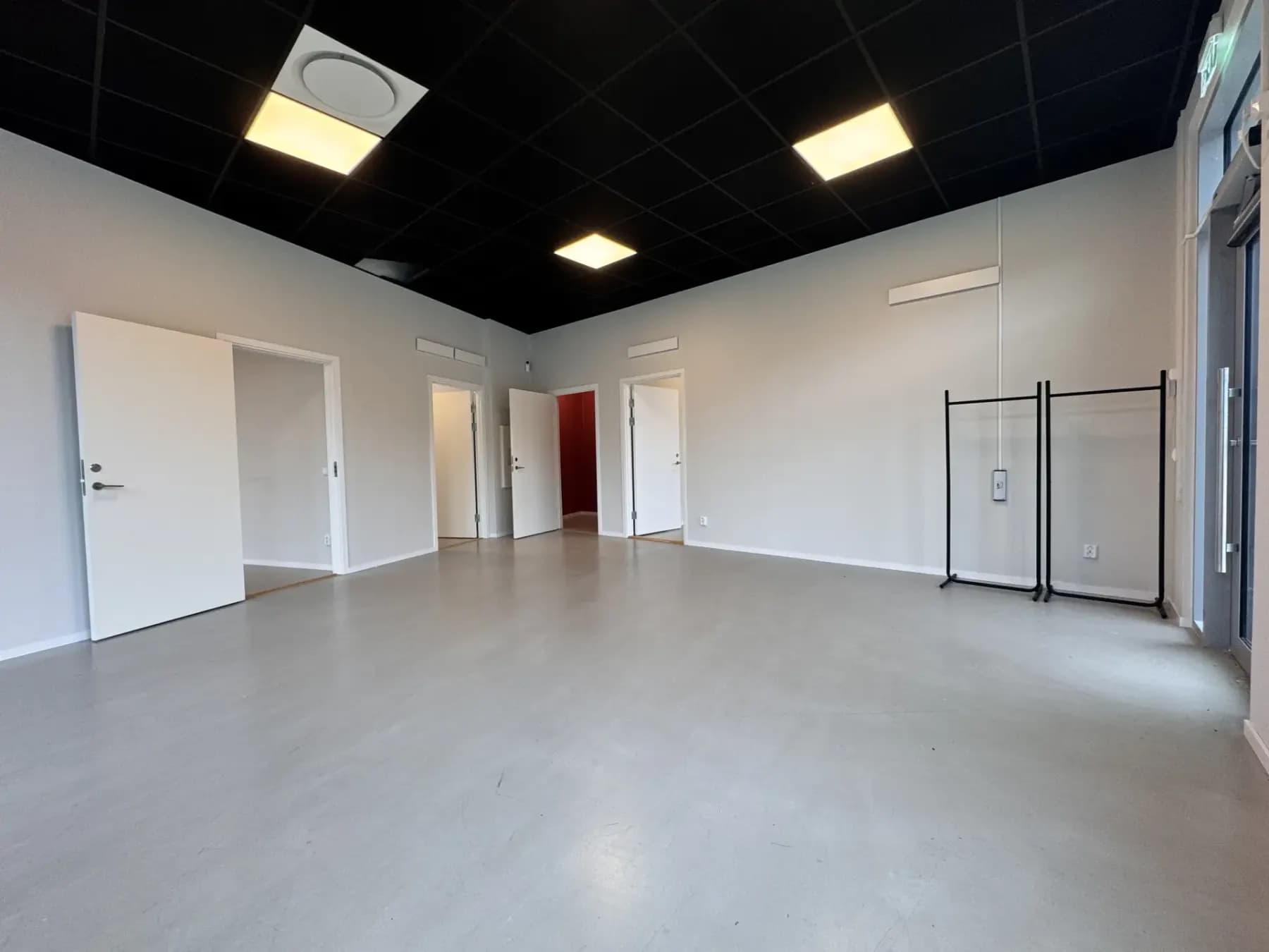 Lokal på Parkallén en bit upp från Boulevarden som passar utmärkt som kontor eller butik