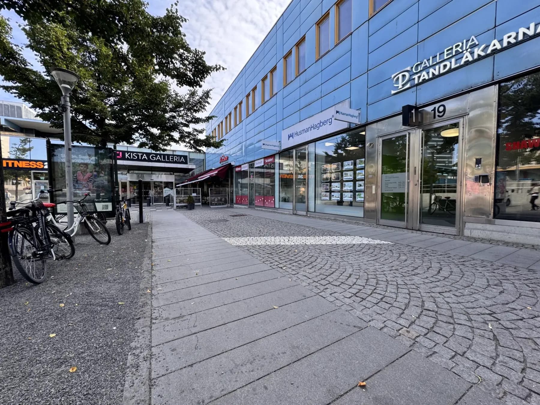 Stor och flexibel kontorslokal om 815 kvm i före detta polishuset vid Kista Torg – bild 2