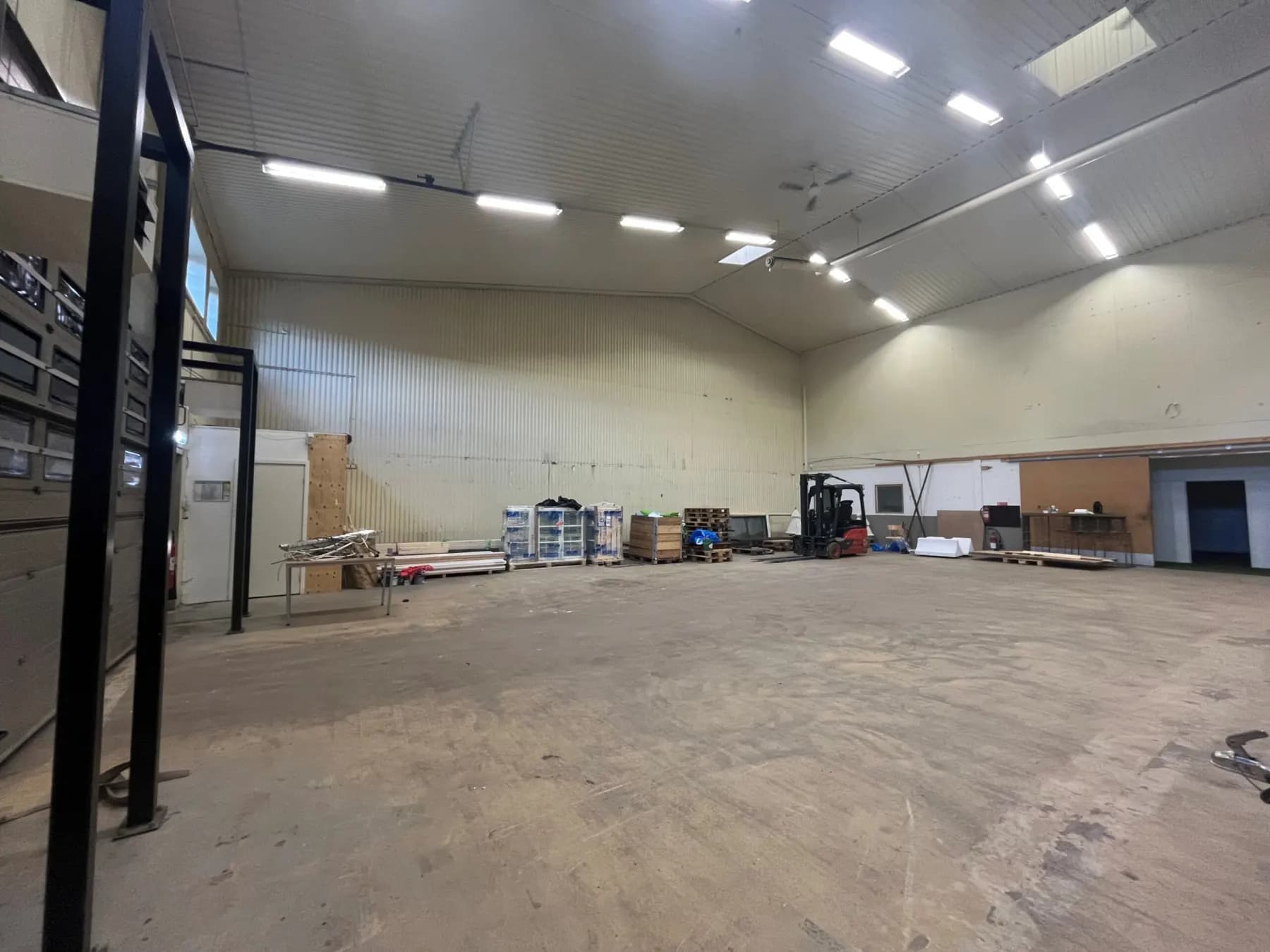 Ruskvädersgatan 18 – Kombilokal med lager – bild 2