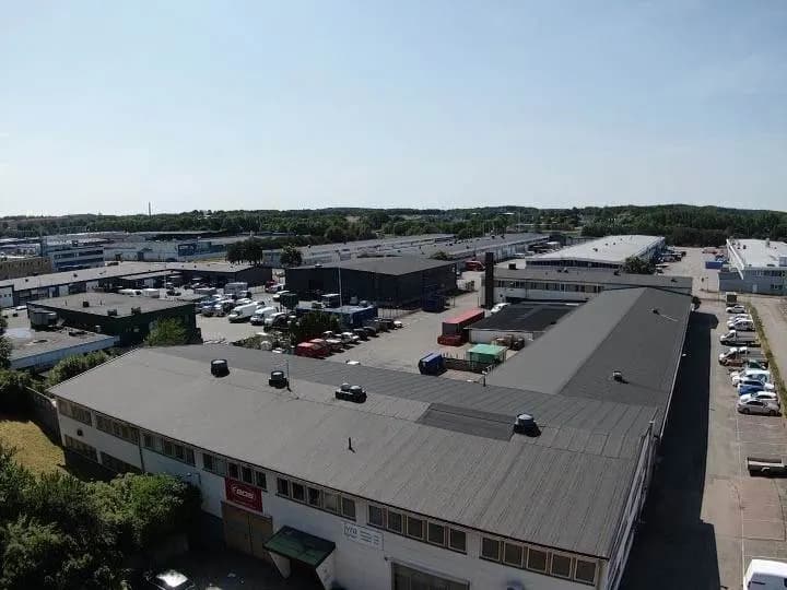 Klangfärgsgatan 23 – ljus lokal i Grimmered om 256 kvm – bild 2