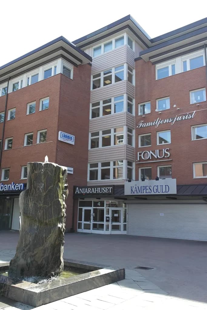 Aniaraplatsen 4-6, Sollentuna