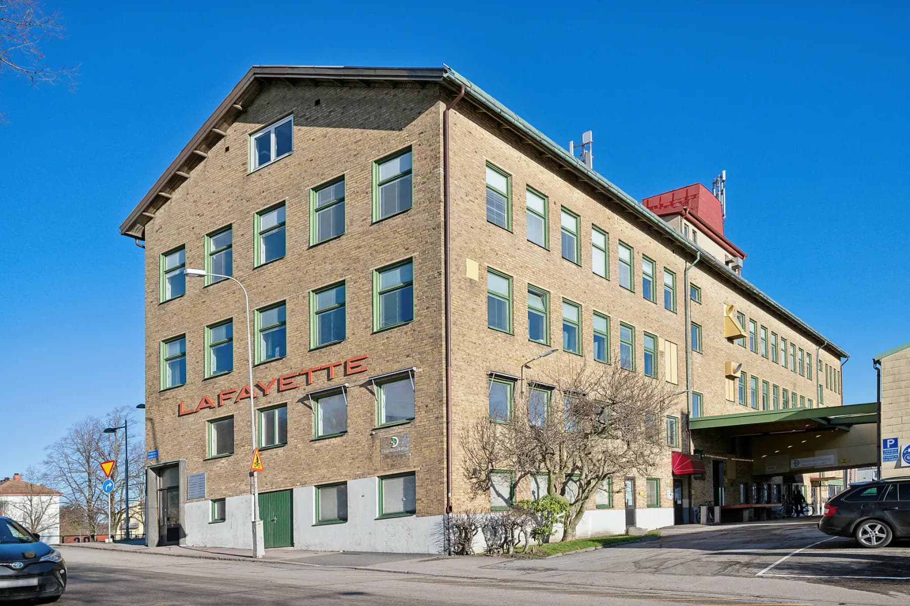 Unik vindslokal i Gamlestaden till mycket bra hyra!! – bild 2