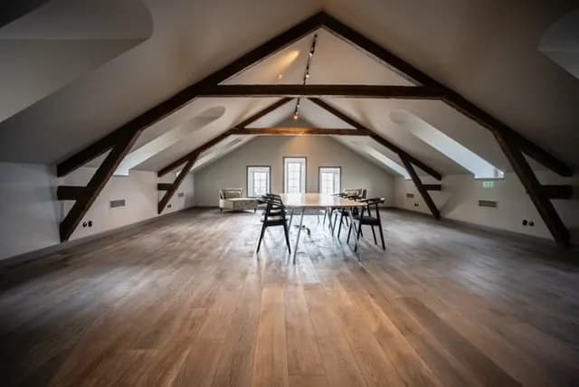 Ljust och inspirerande kontor i vindsvåning! – bild 2