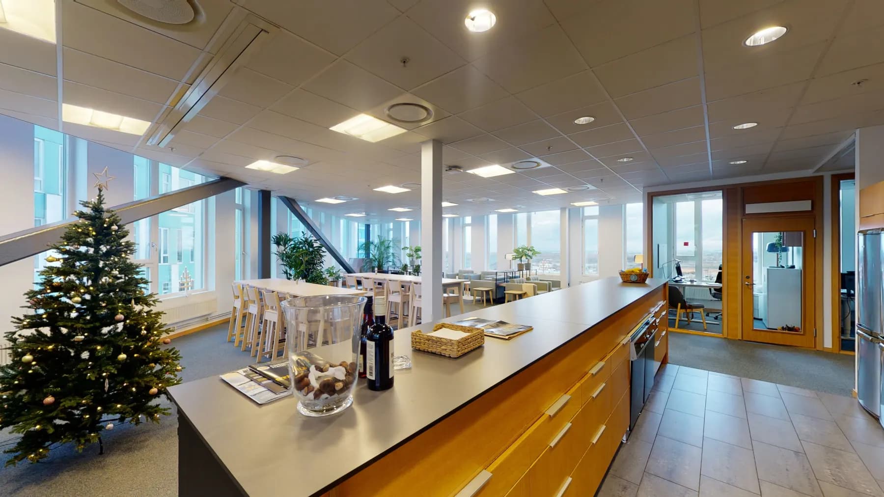 Hyllie stationstorg 13, 810 kvm – bild 2