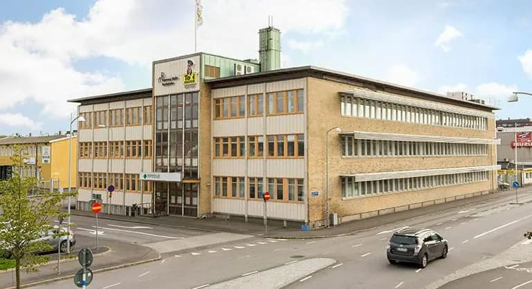 Ljus kontorslokal med bra läge!