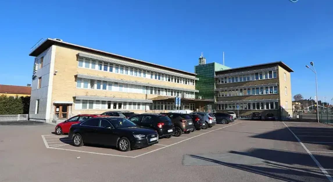 Nyrenoverat lager med möjlighet till kontor vid Backaplan – bild 2