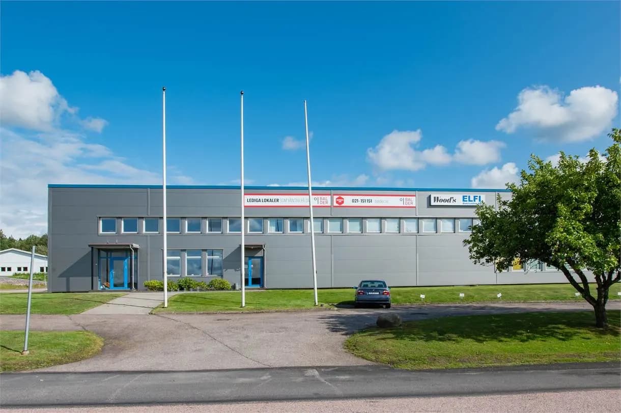 Lokal med lagerutrymme och kontorsmiljö i Alingsås