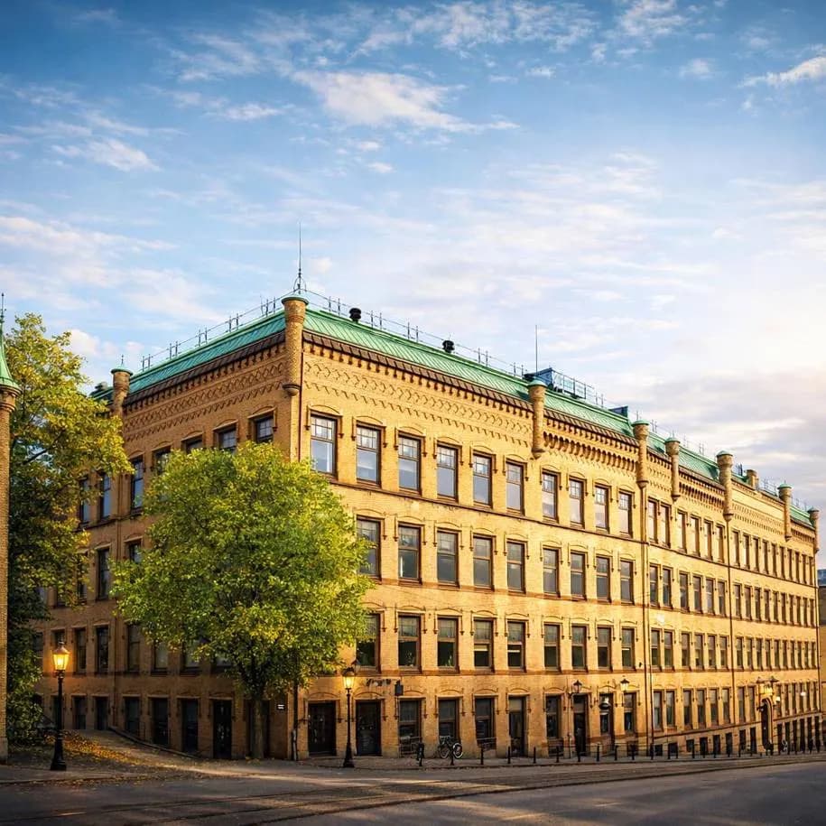 Centralt kontor/ateljé med takterrass i Stigbergshuset