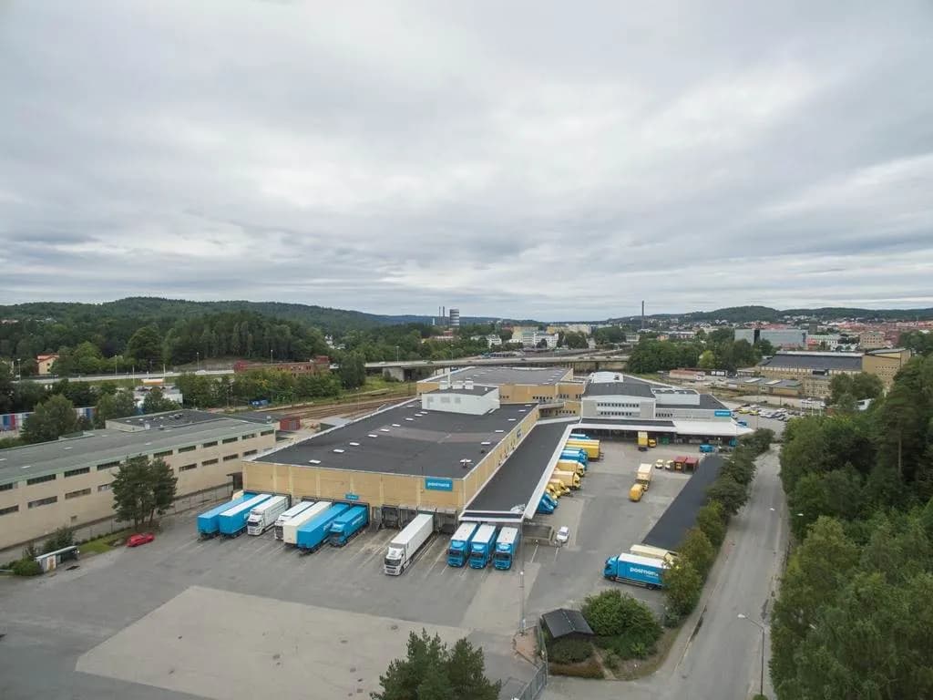 Bra kontor/lagerytor i centralt belägen fastighet – bild 2