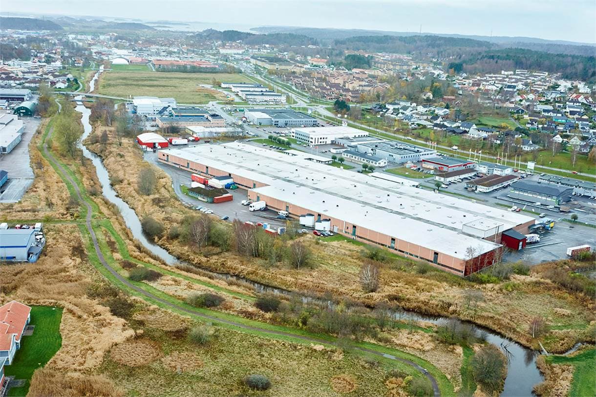 Lagerlokal med bästa läge i Kungsbackas industriområde