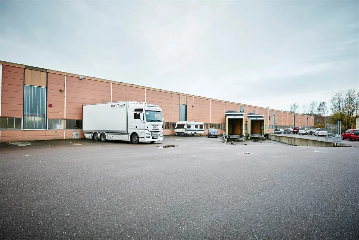 Lagerlokal med bästa läge i Kungsbackas industriområde – bild 2