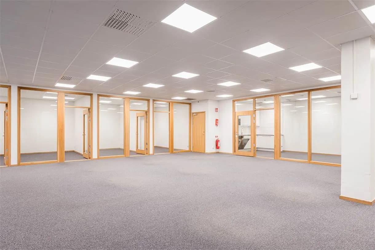 Lindholmsallén 34, Göteborg – 297 m²