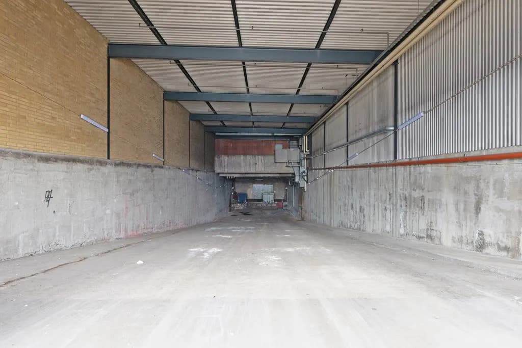 Lagerlokal med flexibel yta och utmärkta förbindelser. – bild 2