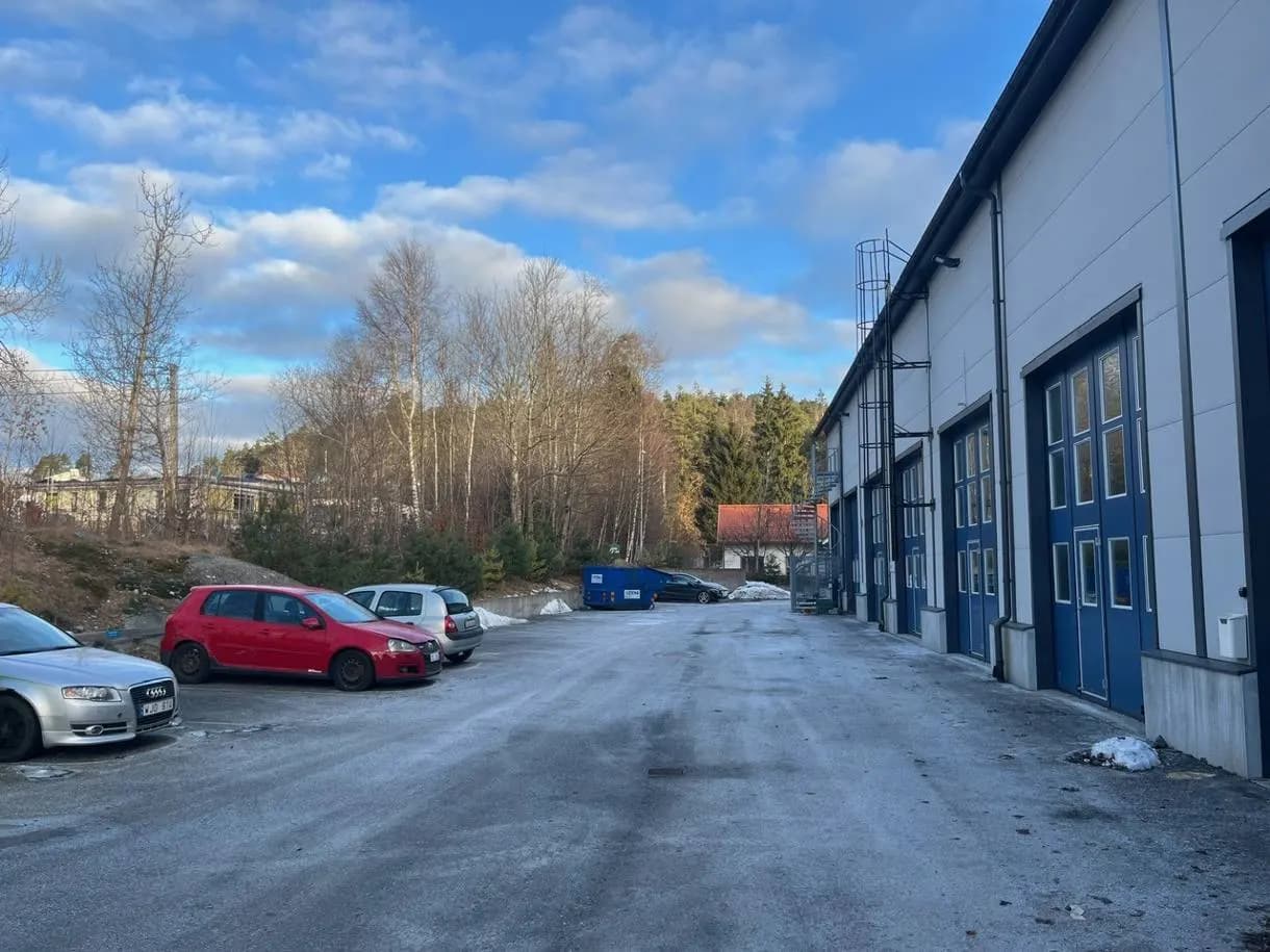 Yteffektiv kombilokal för verkstad, service eller kontor – bild 2